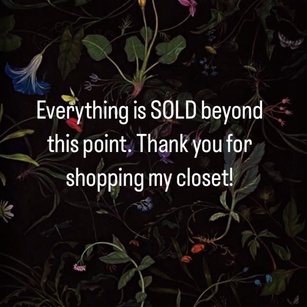 Make me an offer on the above items 🖤